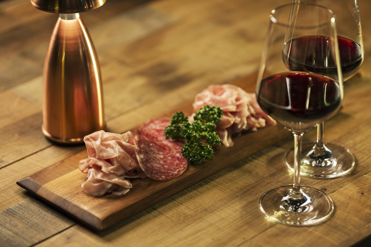 Omo7 Asahikawa By Hoshino Resorts Exterior photo Salami and wine