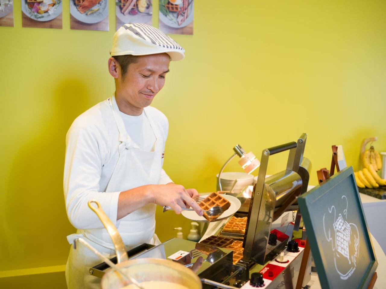 Omo7 Asahikawa By Hoshino Resorts Exterior photo A chef preparing Belgian waffles